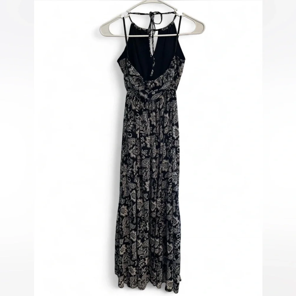 Abercrombie & Fitch - Small - Black and white floral halter maxi dress